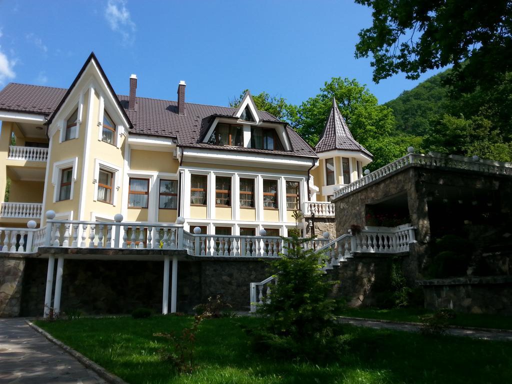 Hotel Gnizdo Golubky Szajan Zewnętrze zdjęcie
