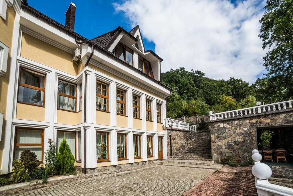 Hotel Gnizdo Golubky Szajan Zewnętrze zdjęcie