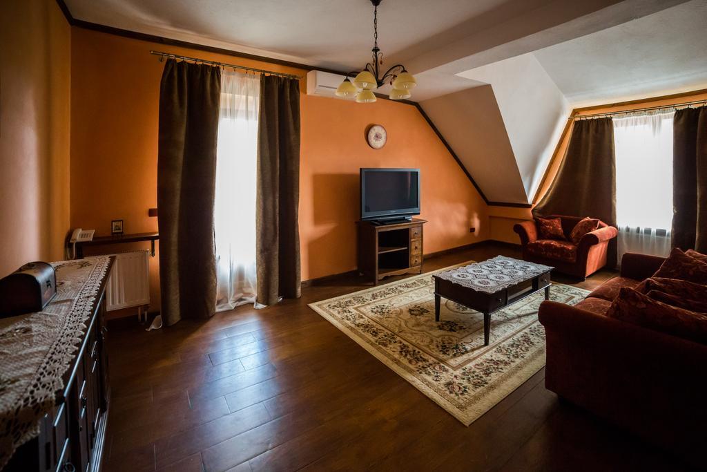 Hotel Gnizdo Golubky Szajan Zewnętrze zdjęcie